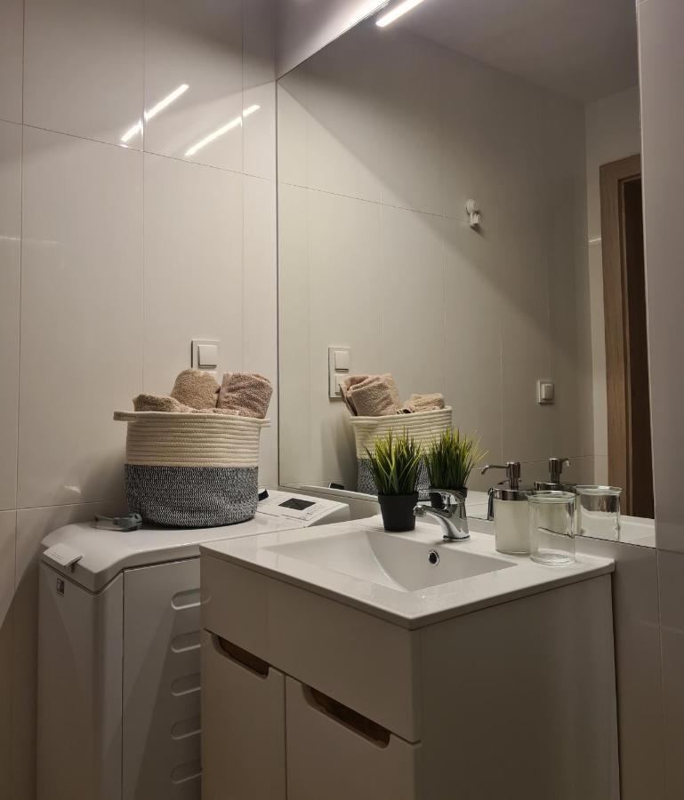 Mostowa 23 Hugo Apartment, Self Check-In 24H, Free Parking, Air-Conditioning Poznań Exterior foto